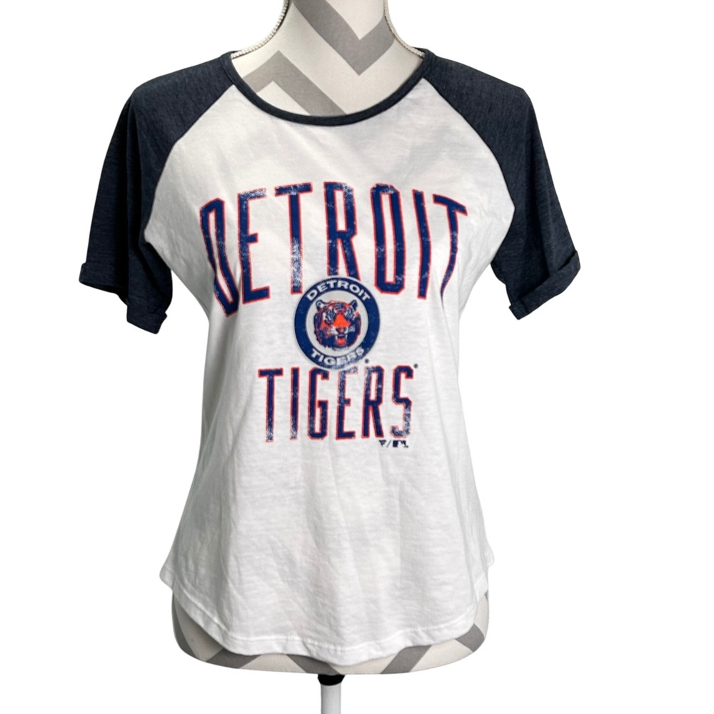 Detroit Tigers MLB Fanatics Baseball T Shirt Womens Small Raglan Tee